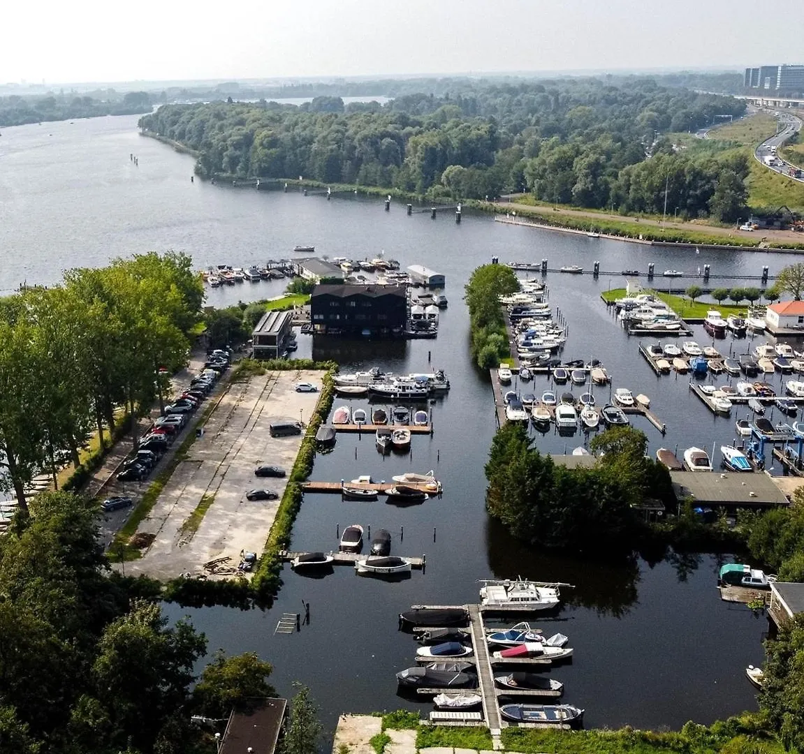 Hotel Motor Yacht Almaz Amsterdam 0*,  Niederlande