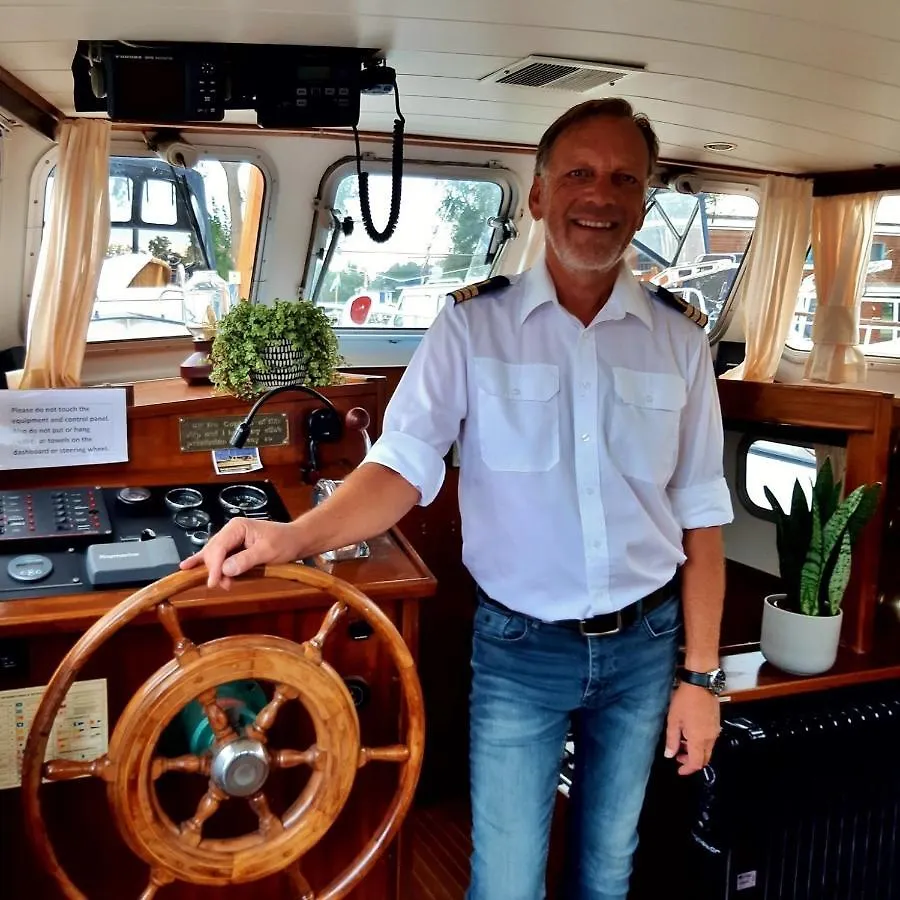 ホテル Motor Yacht Almaz アムステルダム 0*,